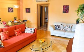 Skytop Modern Condo In Heart Of Downtown Budapest